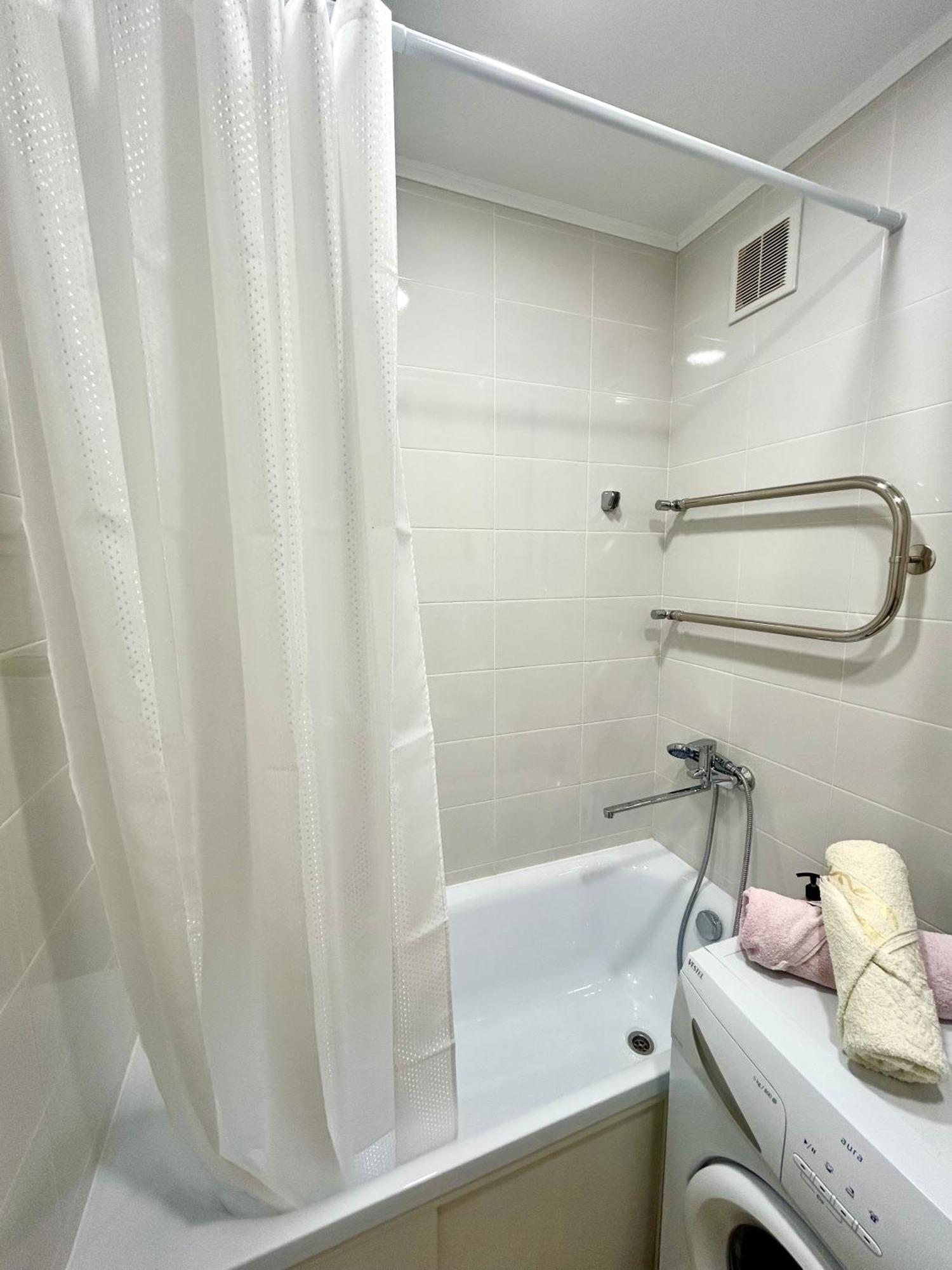 100м от аэропорта Apartment Turksib